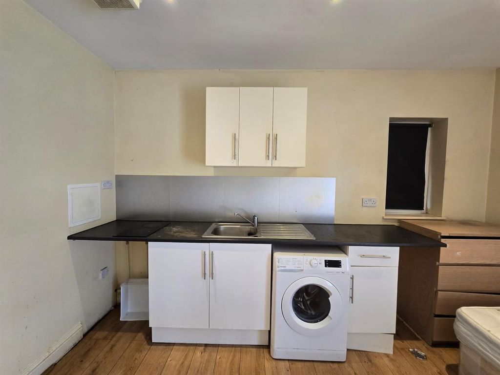 Property photo 3 of 6 Lrmtkdqmt0Mbxkunkgr60W.Jpg