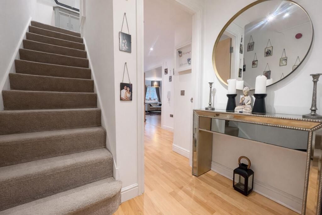 Property photo 3 of 9 Gallery