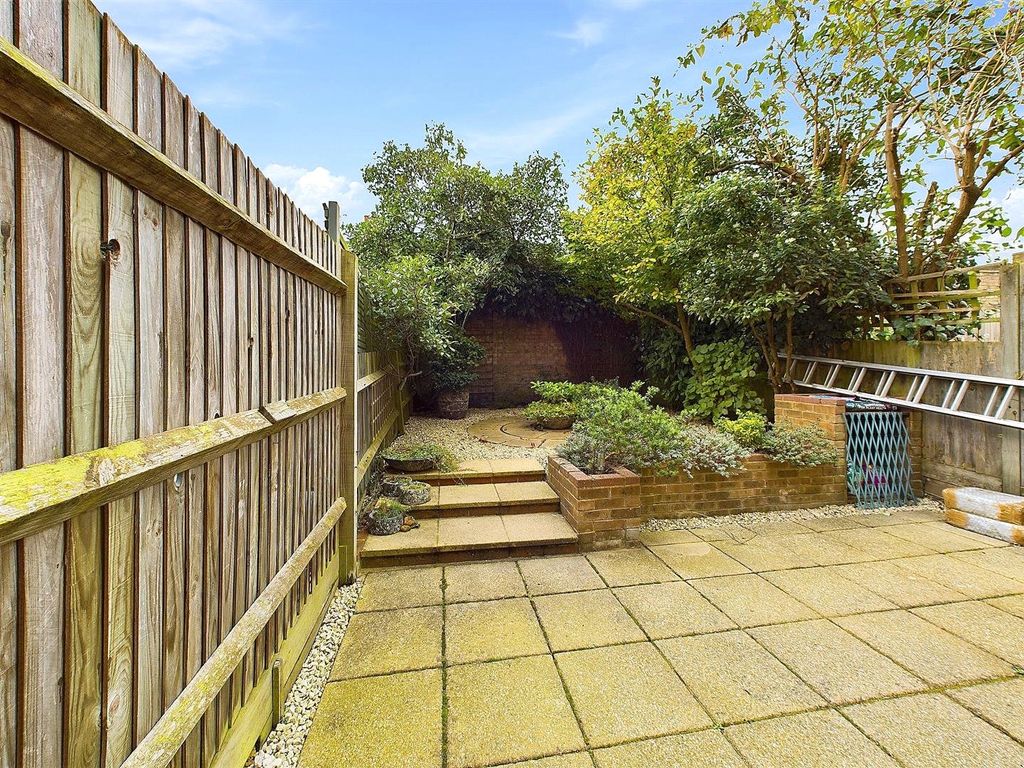 Property photo 3 of 10 Picture No. 02