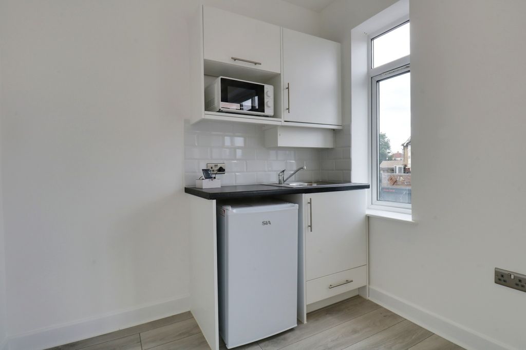 Property photo 2 of 6 4476371