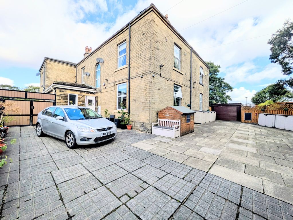 Property photo 1 of 31 1000023524
