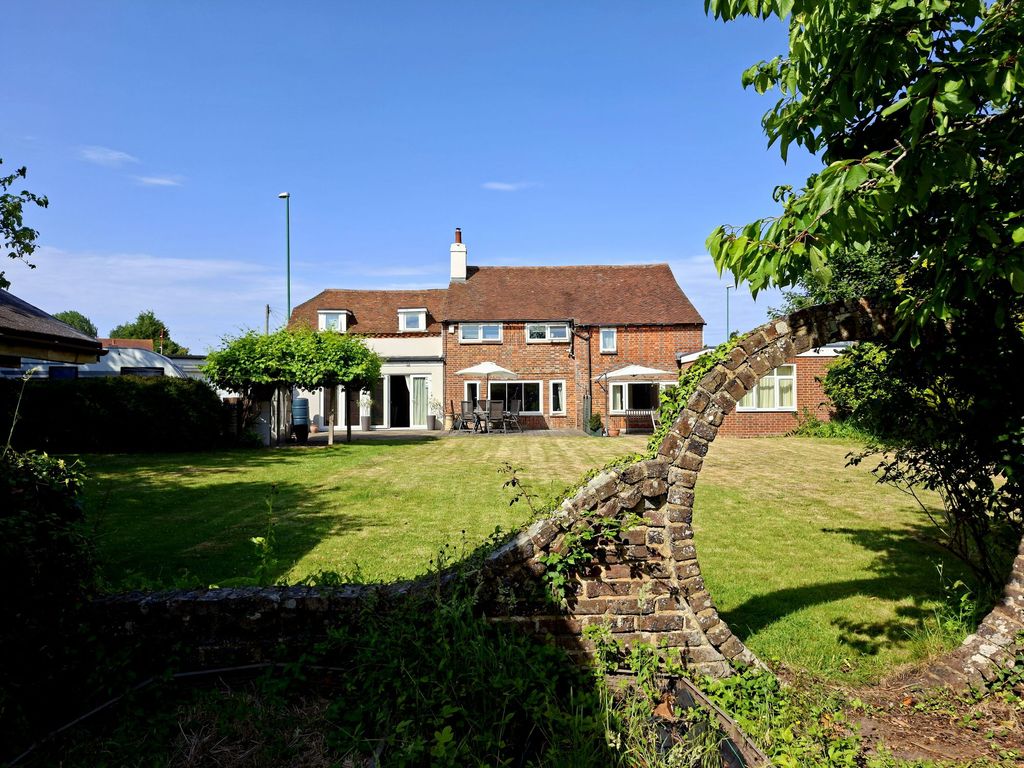 Property photo 1 of 20