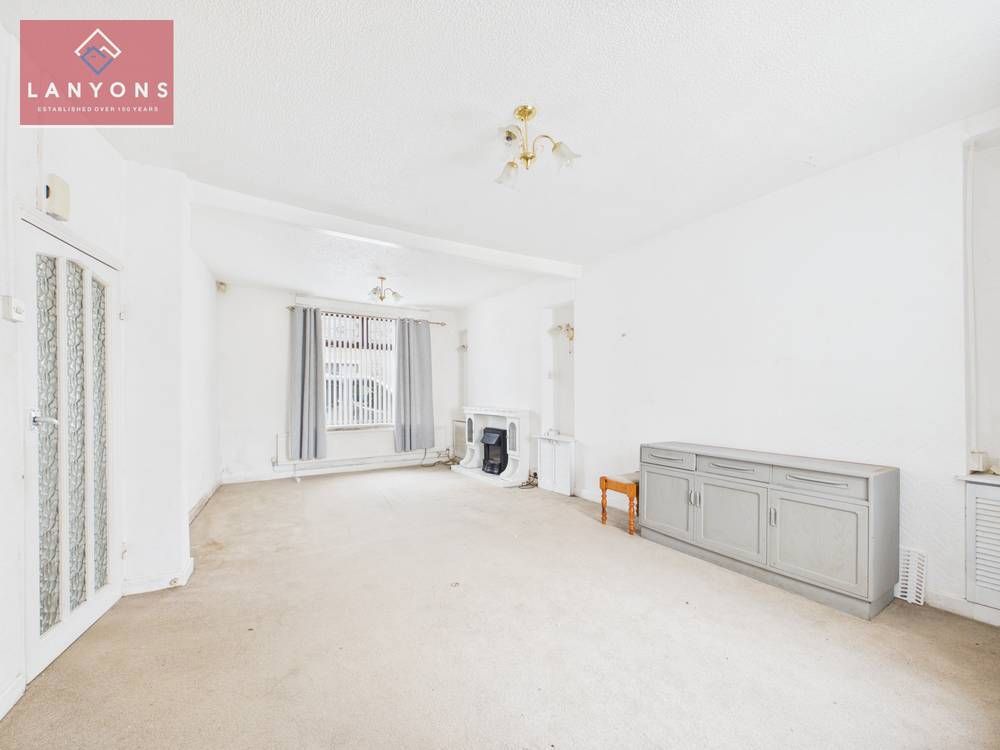 Property photo 2 of 12 Giraffe360-Still006