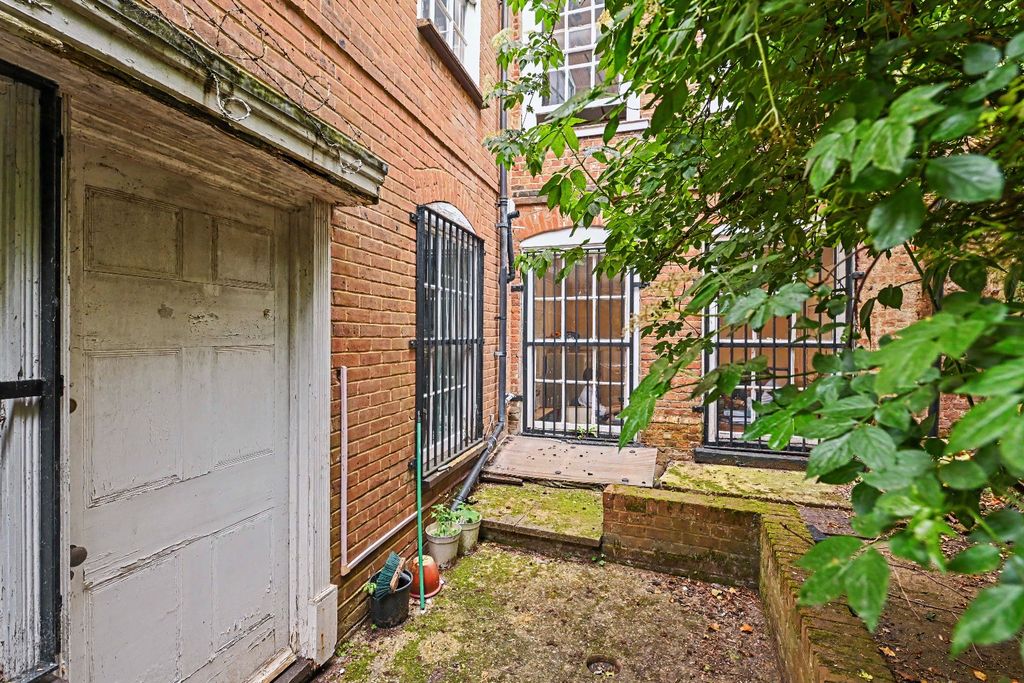 Property photo 2 of 21 5225282