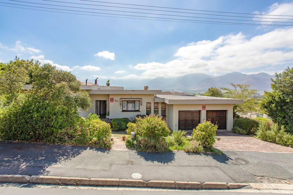 Property photo 1 of 47 Tk1729835