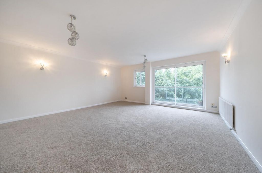 Property photo 2 of 10 Davidson Frost-Wellings, Dfw, Oak Lodge Close, Sta