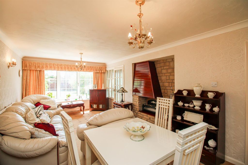Additional image 6 of 3 bed detached house for saleAckworth Road, Pontefract WF8