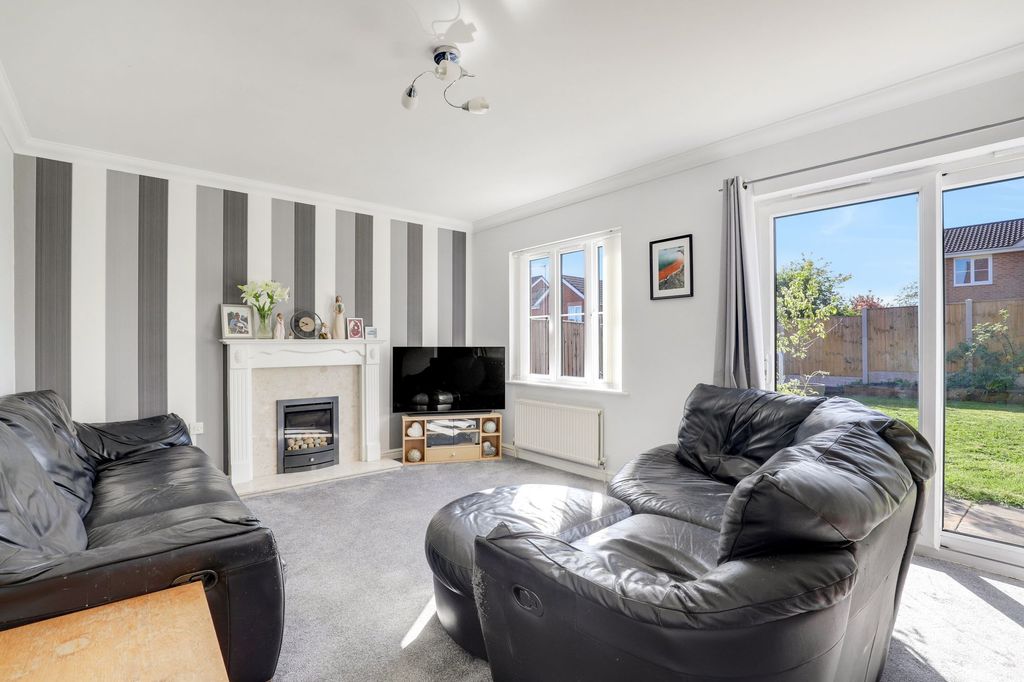Property photo 3 of 18