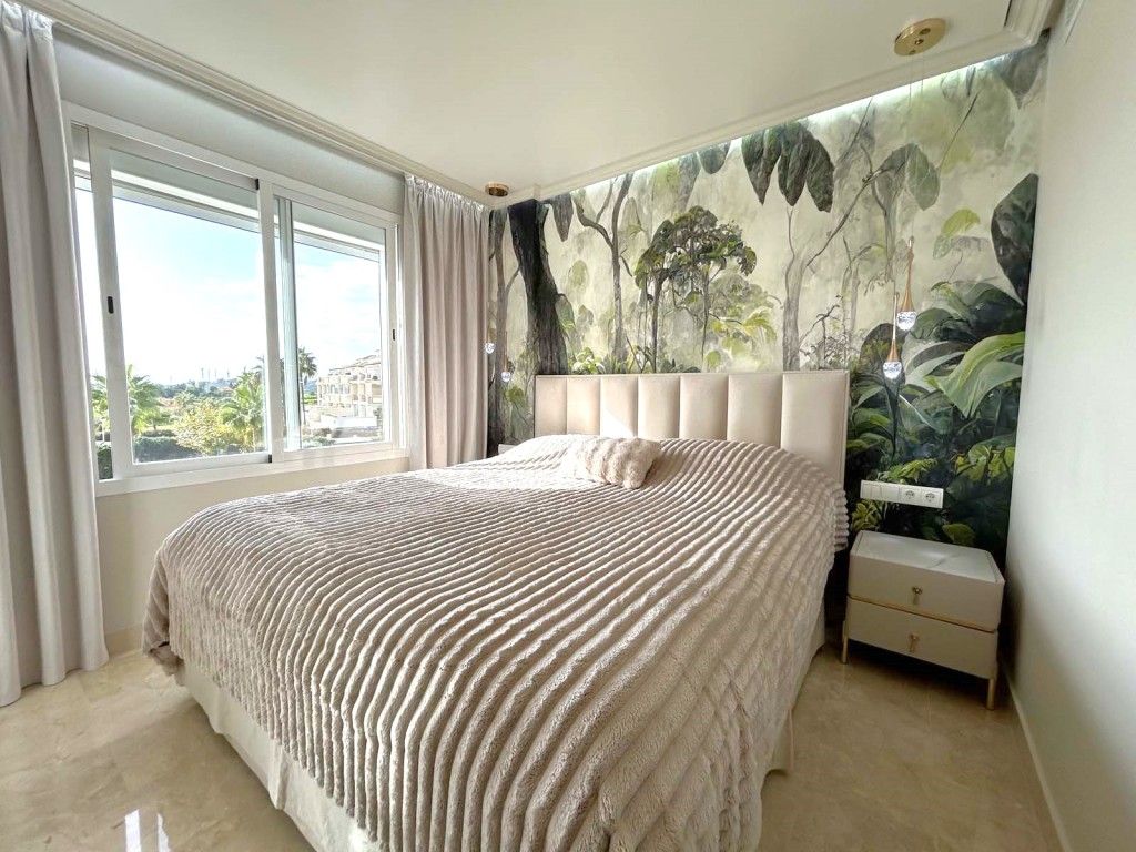 Property photo 3 of 20 Master Bedroom (3)