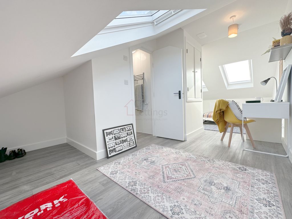 Property photo 1 of 9 Img_3999_30_Original