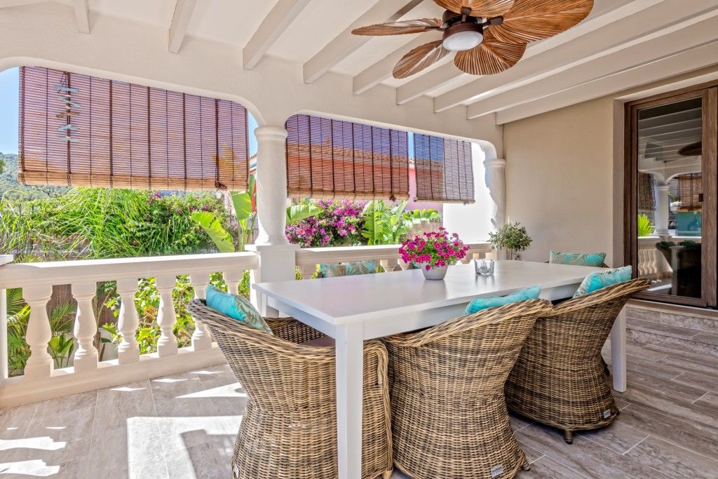 Property photo 2 of 17 Covered Terrace (1)