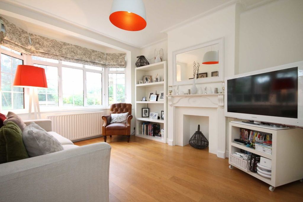 Property photo 2 of 6