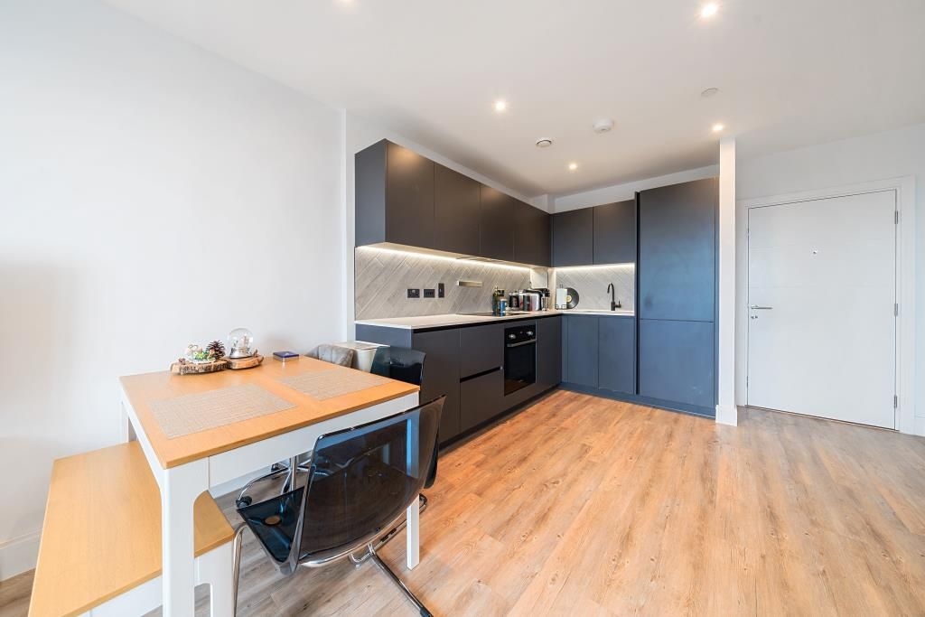 Property photo 2 of 14 Kitchen/Dining Area