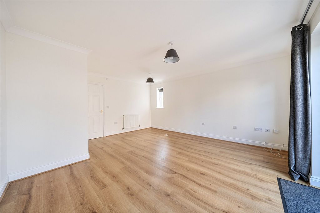 Property photo 3 of 21 Picture No. 06