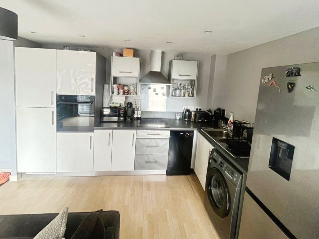 Property photo 2 of 13 Picture No. 19