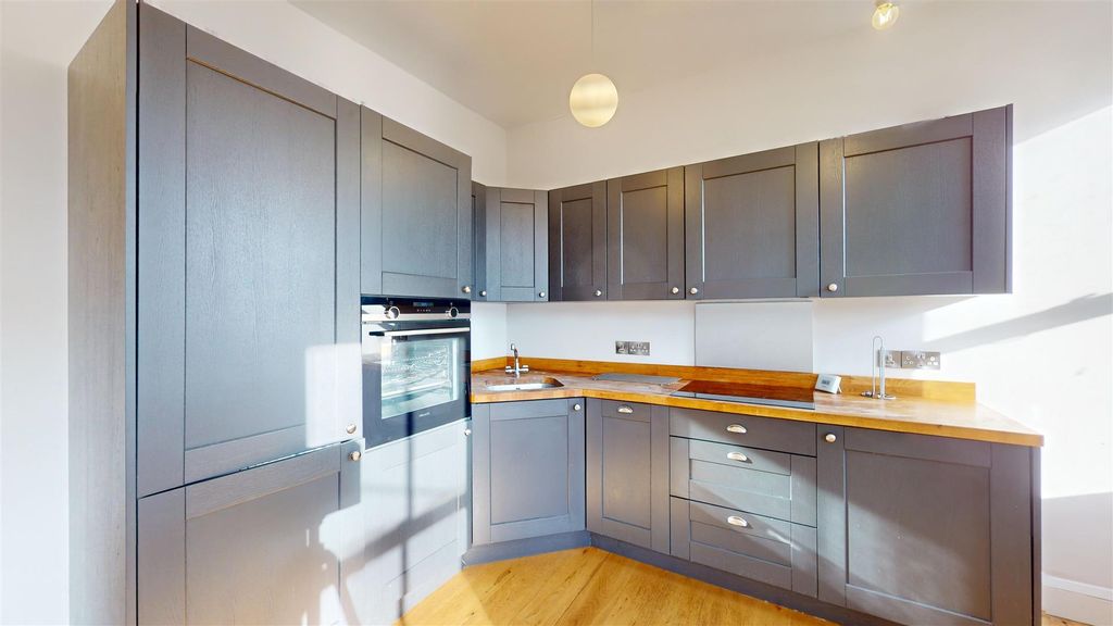 Property photo 2 of 11 Flat-6-Brownlow-Quay-05162024_202715.Jpg