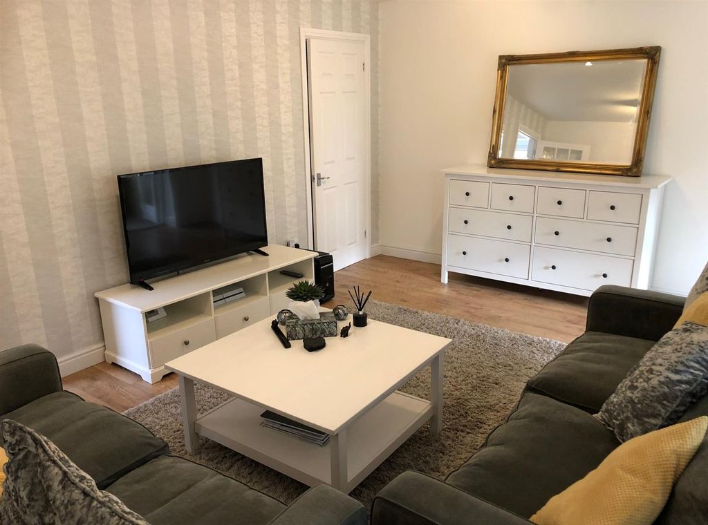 Property photo 3 of 9 Photo1.Png