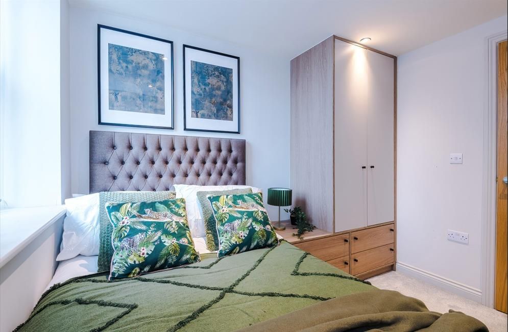 Property photo 3 of 10 Bedroom 2.Jpg