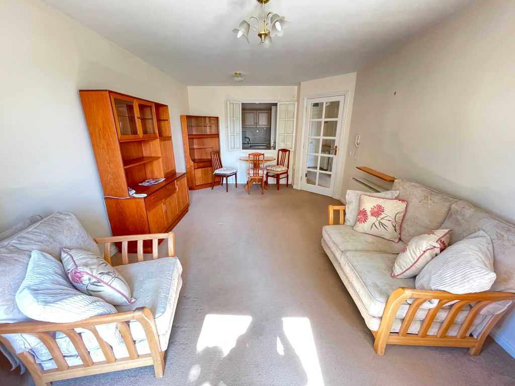 Property photo 2 of 25