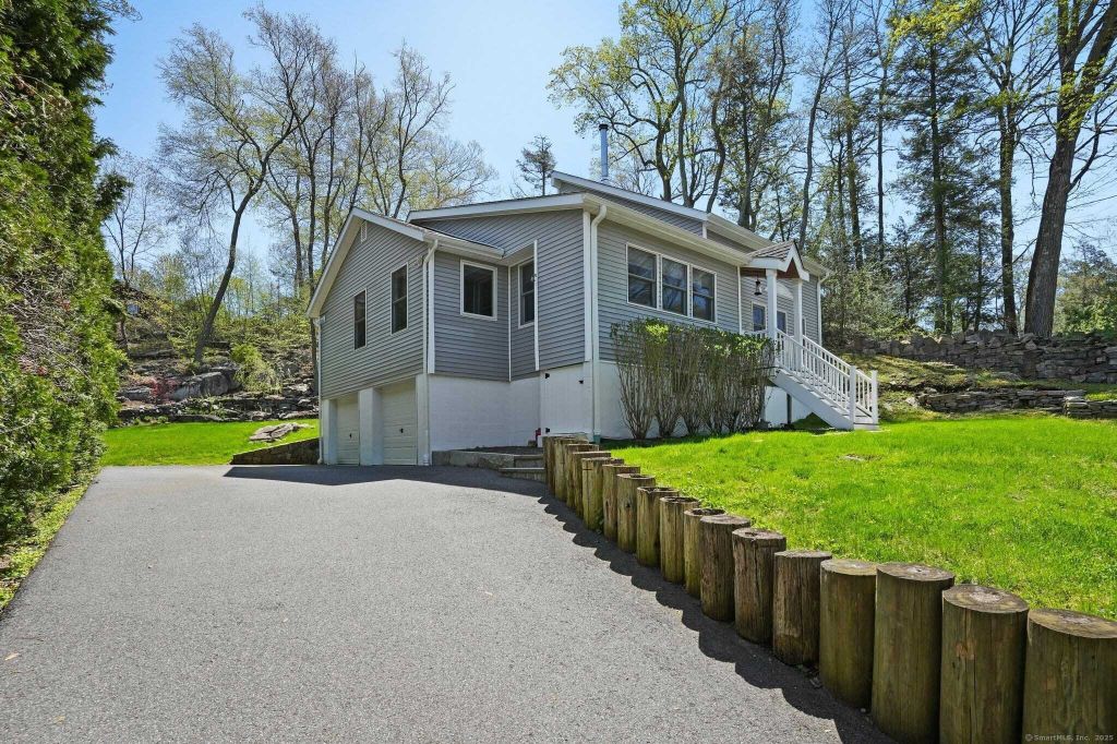 Property photo 1 of 31