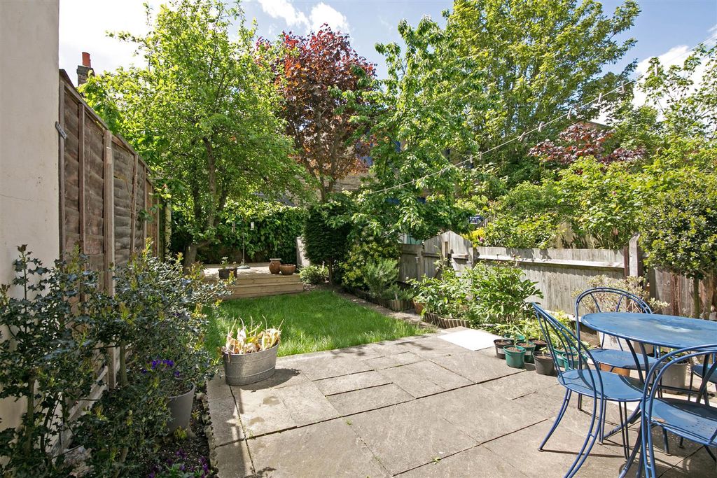 Property photo 2 of 11 17 Dewey Street Sw17 External 2.Jpg