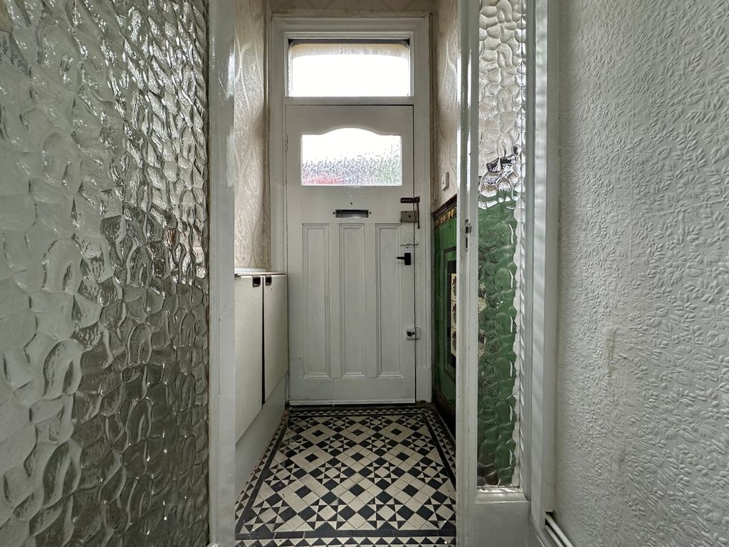 Property photo 2 of 44