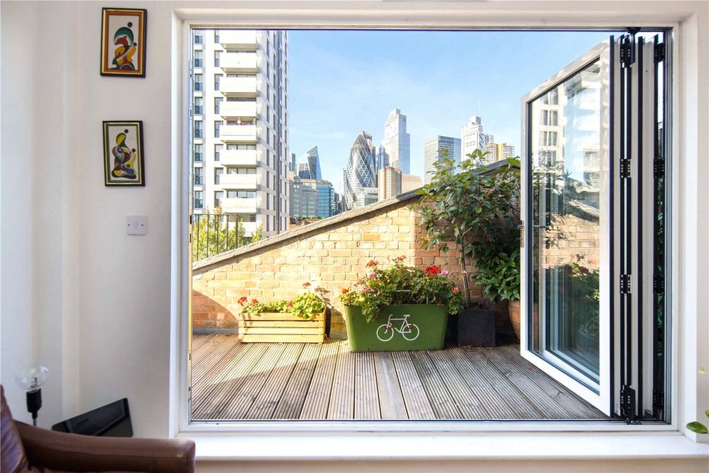 Property photo 1 of 15 Terrace
