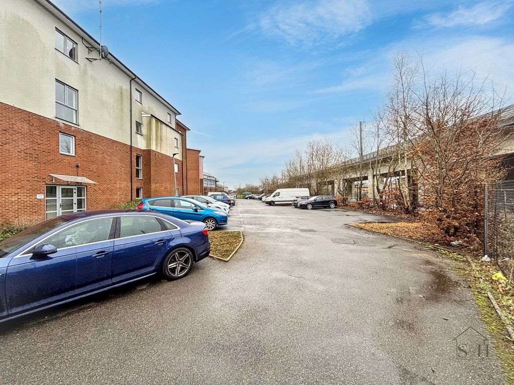 Property photo 2 of 10