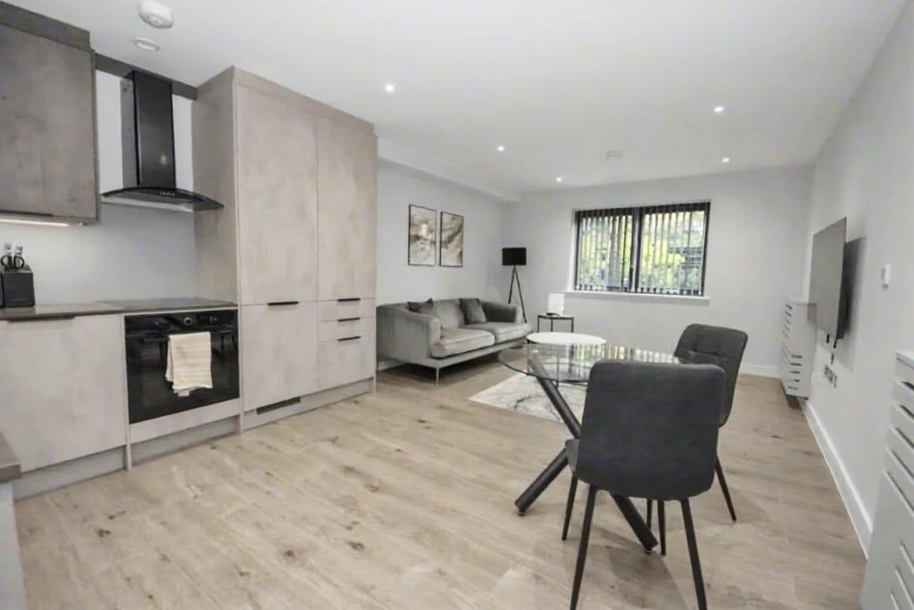 Property photo 3 of 9