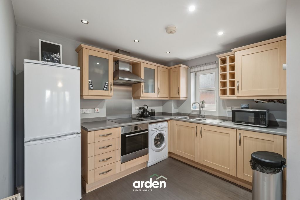 Property photo 2 of 9