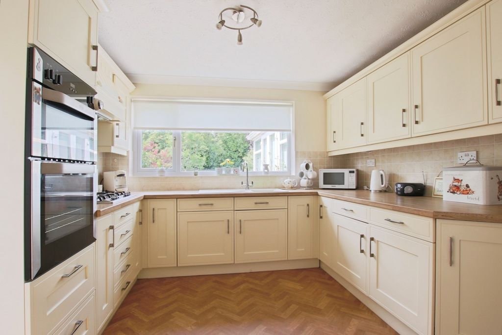 Property photo 3 of 20 4297667