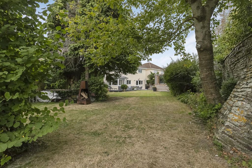 Property photo 2 of 35 Img_5622.Jpg