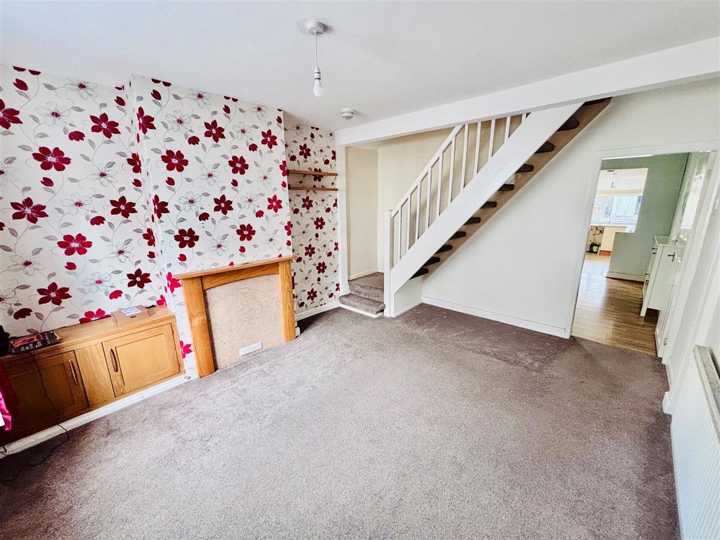Property photo 3 of 15 164 Thornley 10.Jpg