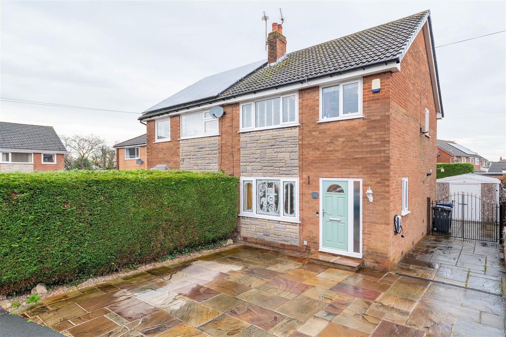 Property photo 1 of 20 Front External