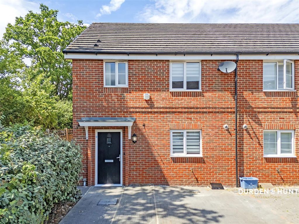 Property photo 1 of 24 Hawthorn Way