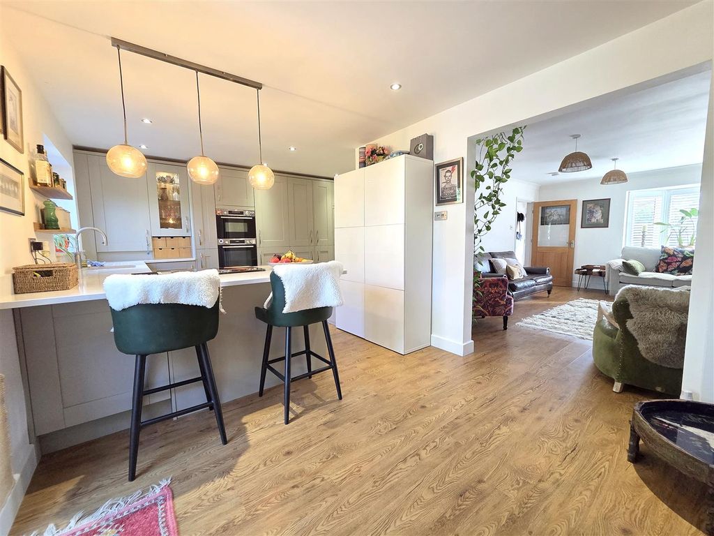 Property photo 2 of 23 Kitchen Diner