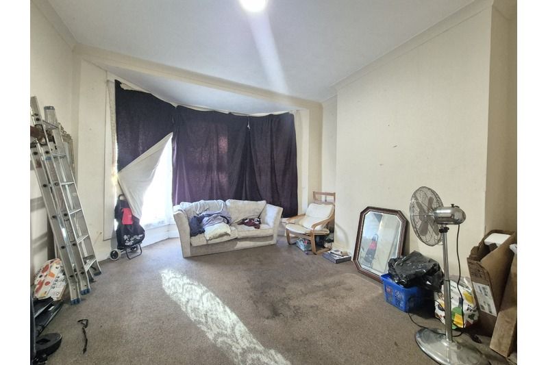 Property photo 2 of 6