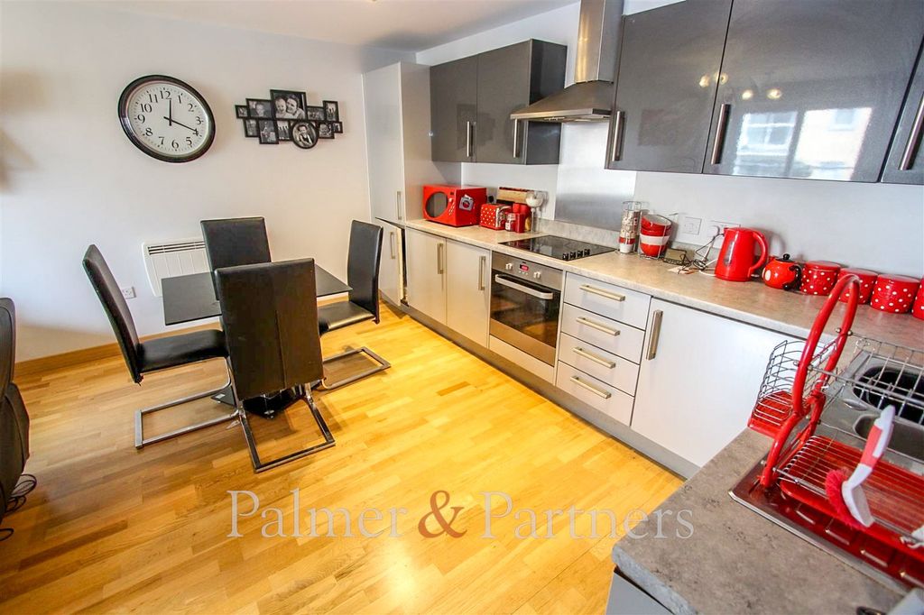 Property photo 2 of 11 Picture No. 10