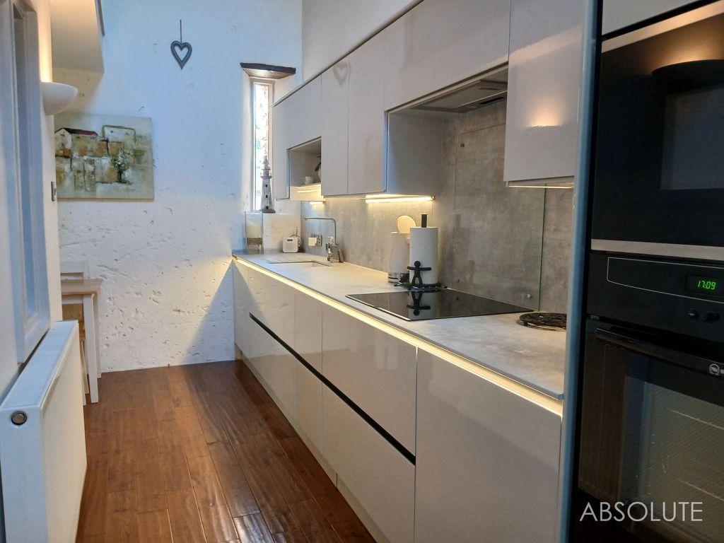 Property photo 3 of 29