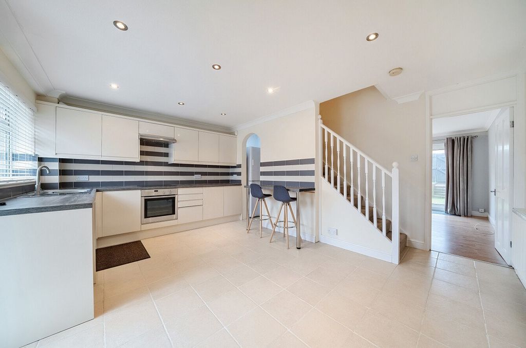 Property photo 2 of 8 Picture No. 07