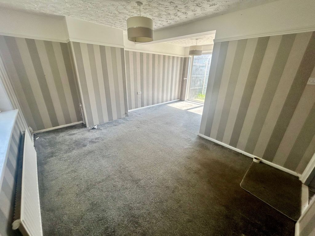 Property photo 3 of 14 Lounge/Diner