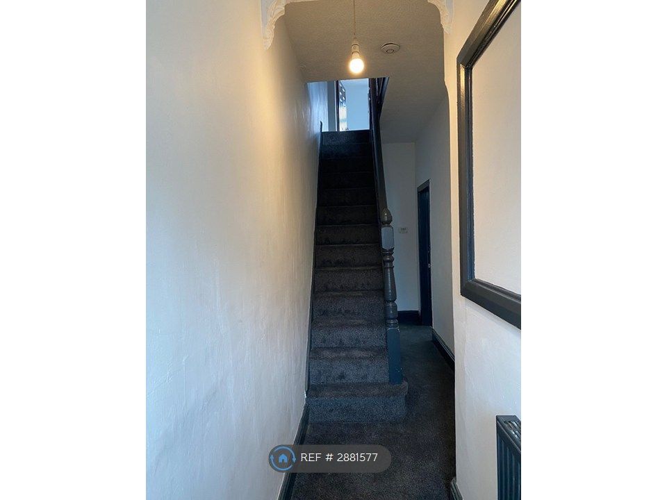 Property photo 2 of 11 Entrance