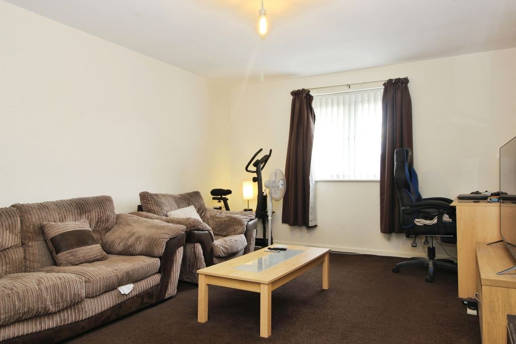 Property photo 2 of 11 Photo