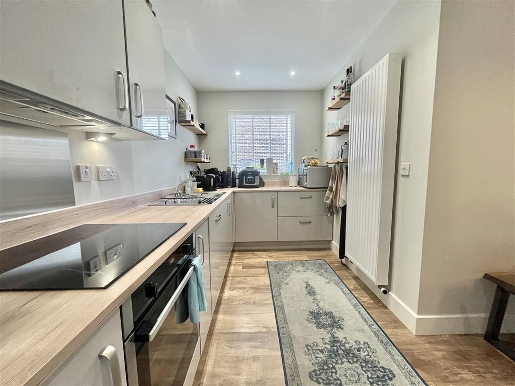 Property photo 2 of 18 Image