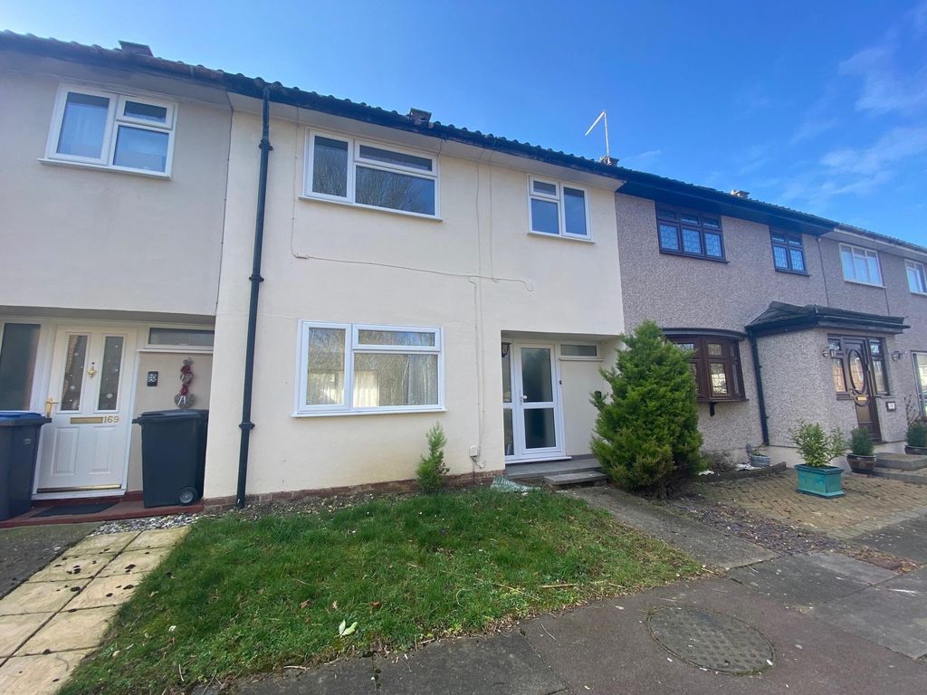 Property photo 1 of 14 Living Room