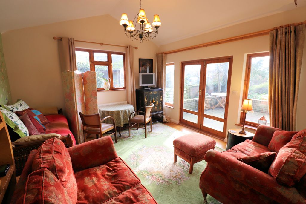 Property photo 3 of 12