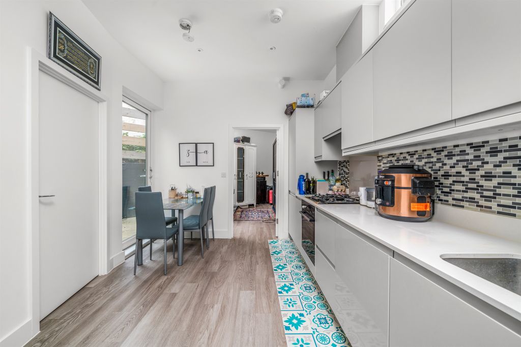 Property photo 2 of 21