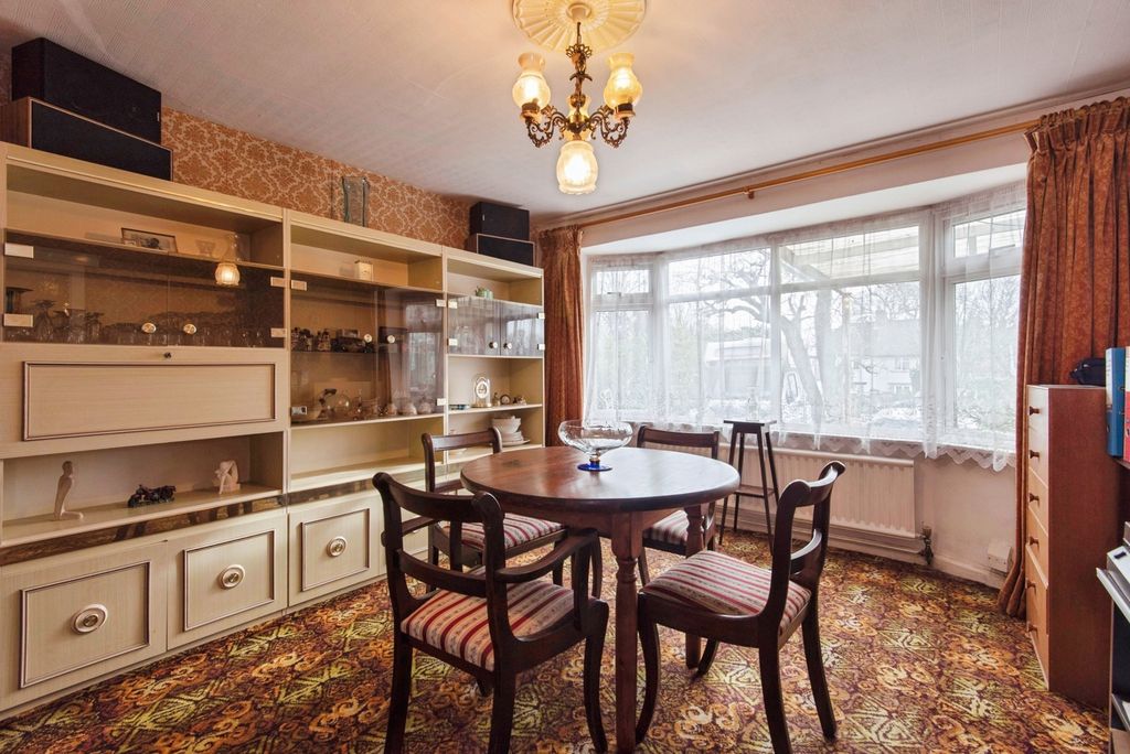 Additional image 4 of 5 bed detached house for saleGlebe Road, Letchworth Garden City SG6
