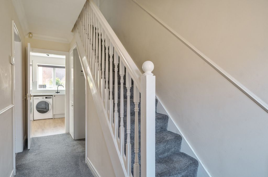 Property photo 2 of 20 1451550-14-69Eb30...