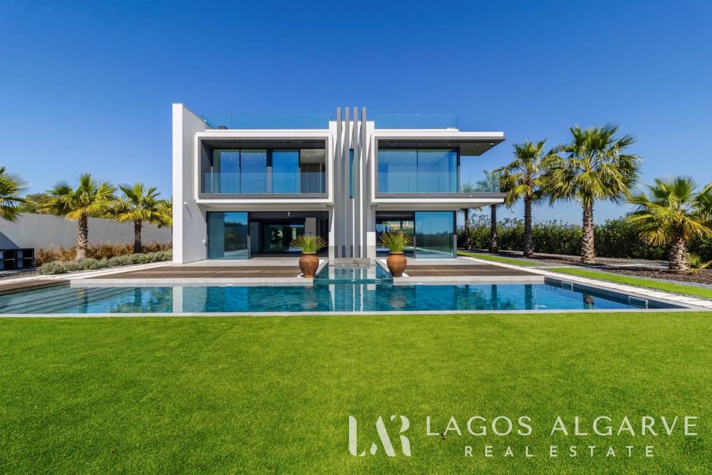 Property photo 1 of 48 Luxury Villa In Lagos